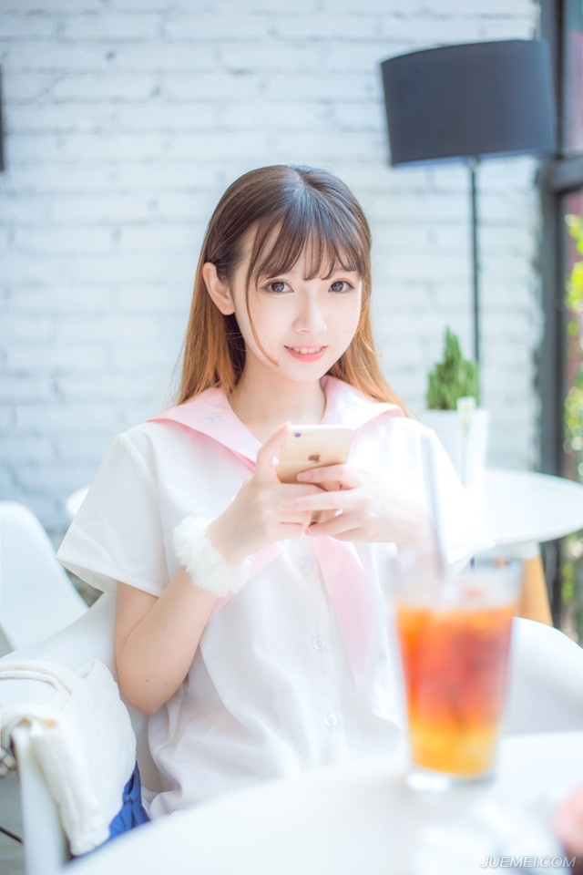 我看书，这使我多活几度生命。——三毛《亲爱的三毛》